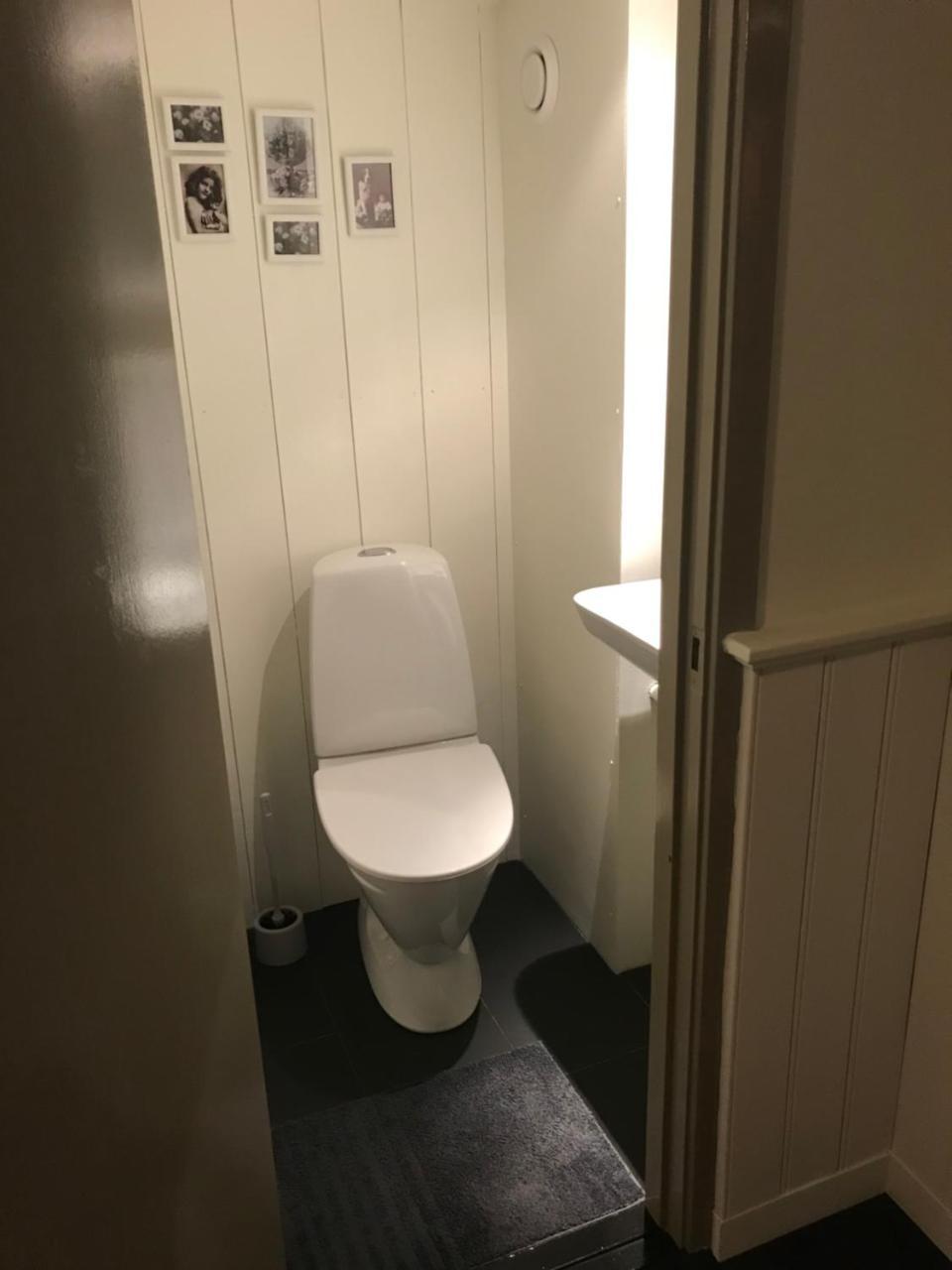 Gränna Room With Pentry, Separate Entrance, No Cardpayment מראה חיצוני תמונה