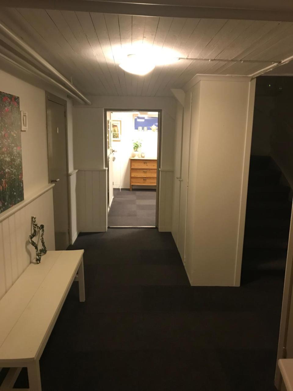 Gränna Room With Pentry, Separate Entrance, No Cardpayment מראה חיצוני תמונה